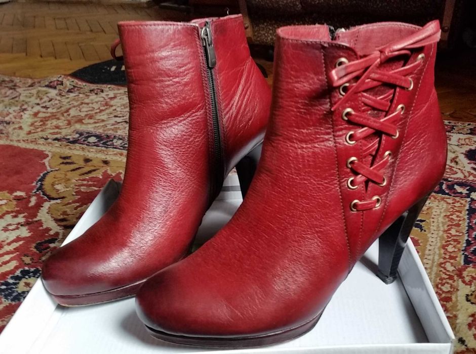 Нови дамски боти естествена кожа, номер 39