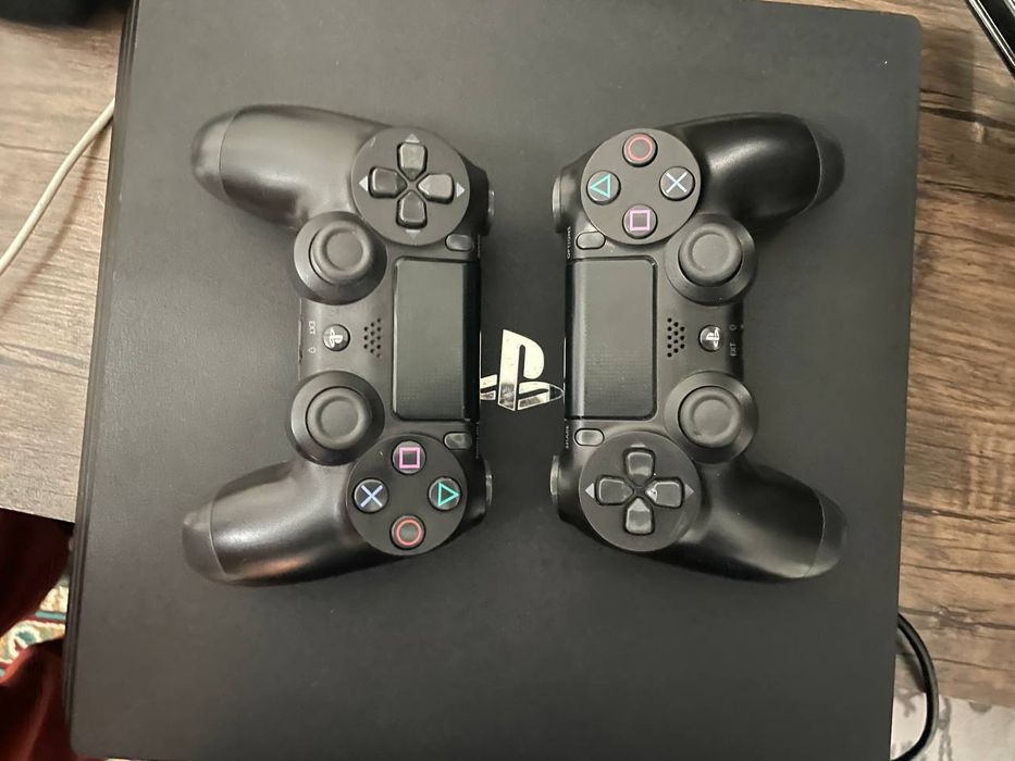 Playstation 4 pro sotiladi