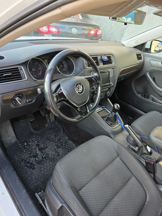 Vand vw Jetta 2.0 TDI