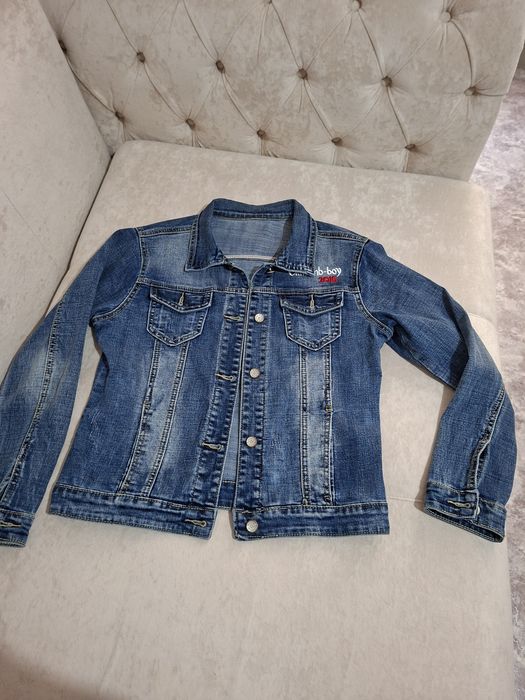 Продам женские куртки