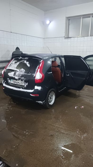 Срочно продам автомобиль  калина