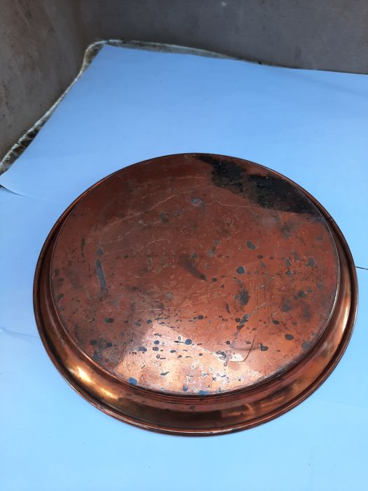 Tavă  din cupru cu dimensiuni  in poze