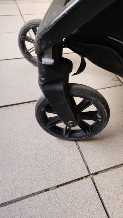 Продаю каляску Inglesina Aptica до 5 лет