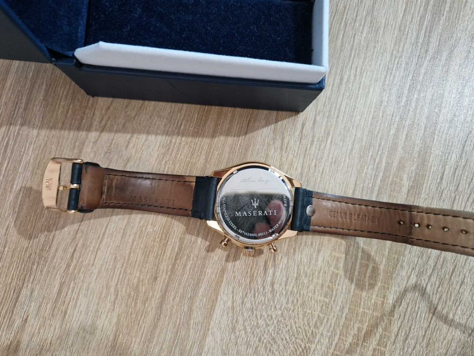 мъжки часовник с гривна maserati