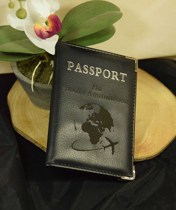 Персонализиран кожен калъф за паспорт