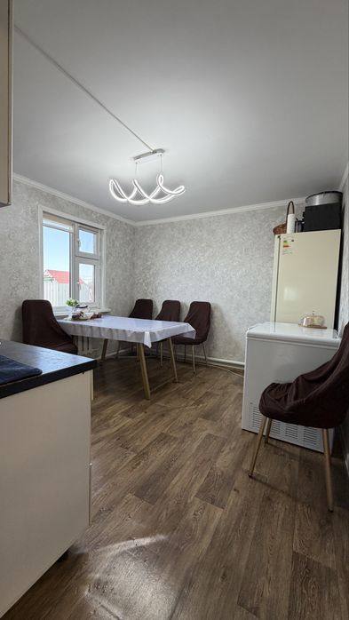 Продается дом с гаражом, баней