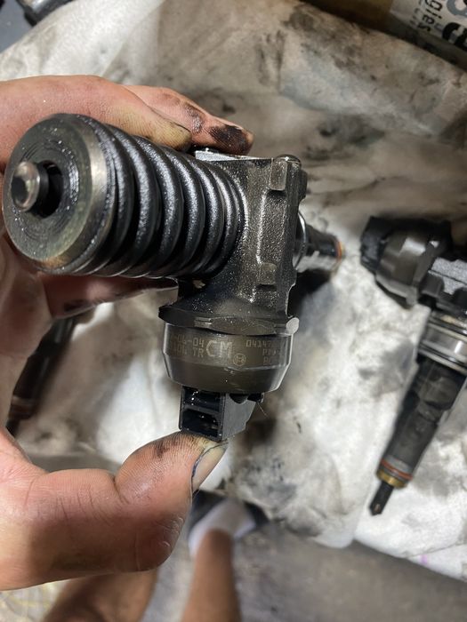 Injectoare Audi A4 B7 2.0 tdi BPW