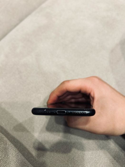 Продам айфон се 128г