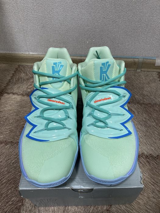 Продам кроссовки naik kyrie 5 squidward