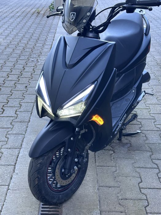Vand scutere 125