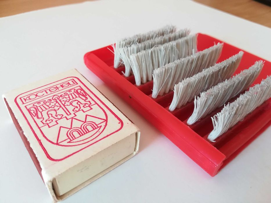 За колекционери. Ретро  Антикварна Уникална четка за дрехи