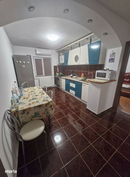 Ap 3 Camere Dec 2 balcoane zona Girocului 117.000 euro