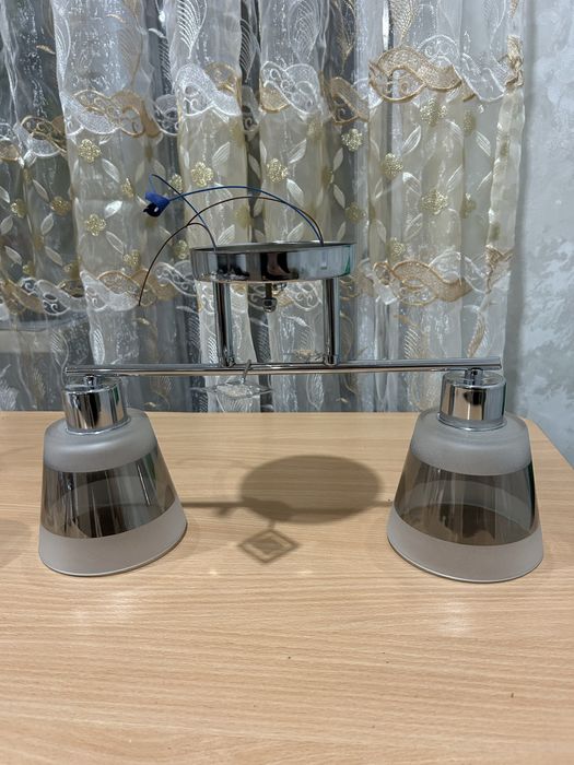 Люстра на 2 лампочки