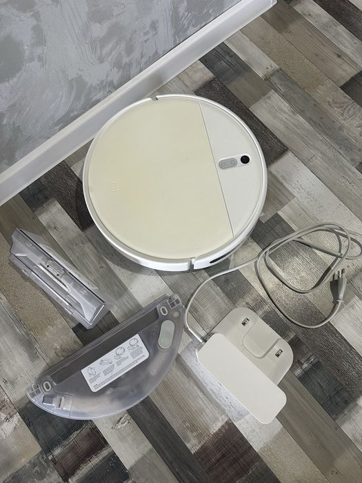 Продам робот-пылесос Xiaomi