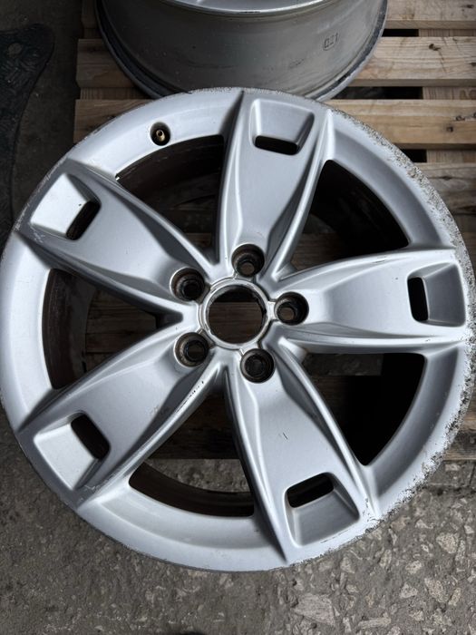 Алуминиев иджанти AudiA3 8P 3D 7.5"x17" 5x112 ET56 8P0601025BL ном 510