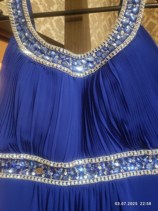 Вечернее платье  .в хорошем состояние