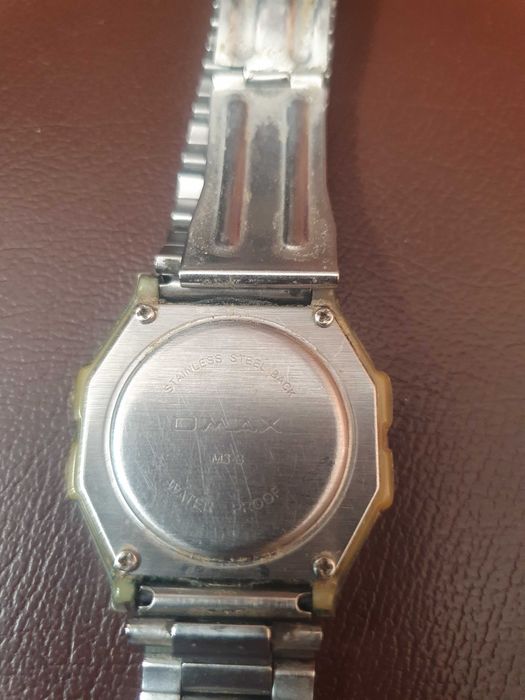 Часы Omax электронные