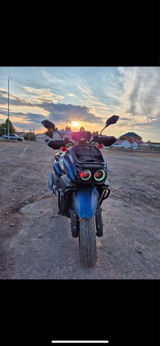 Продам скутер танк 165куб