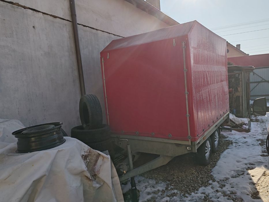 Remorca hapert de 3m lungime cu prelata