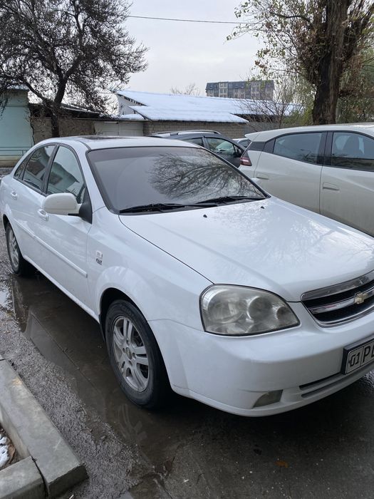 Lacetti 1.6 mator sotiladi