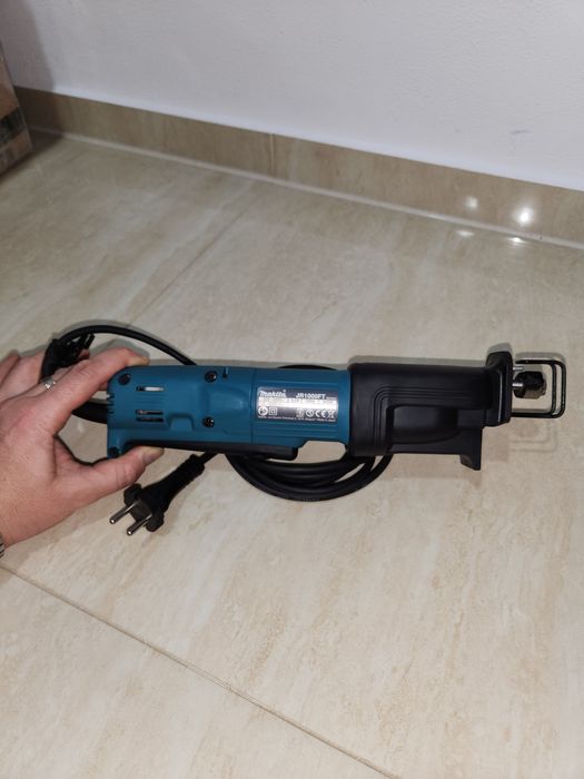 Fierastrau Makita JR 1000FT