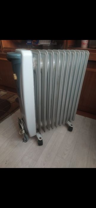 Продам электрическую батарею.