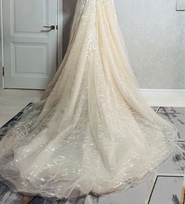 Продам свабедное платье