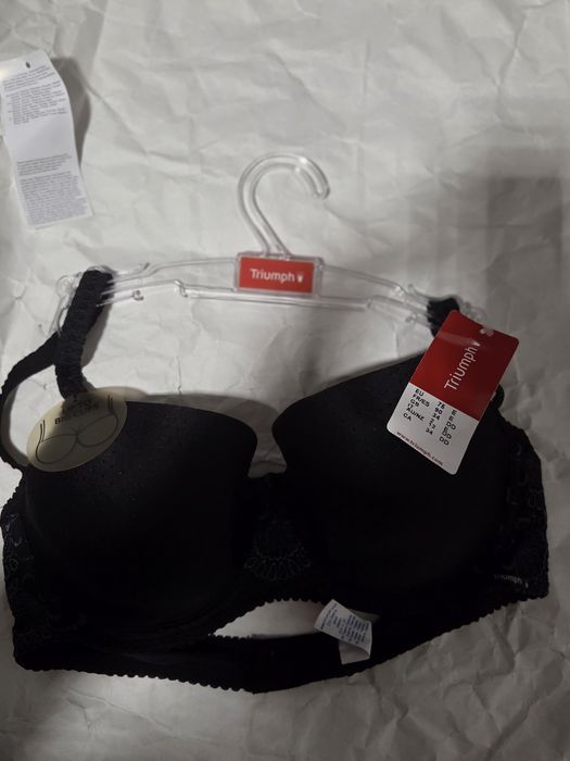 Продавам чисто нов сутиен Triumph – модел Chic Desire WHP.
