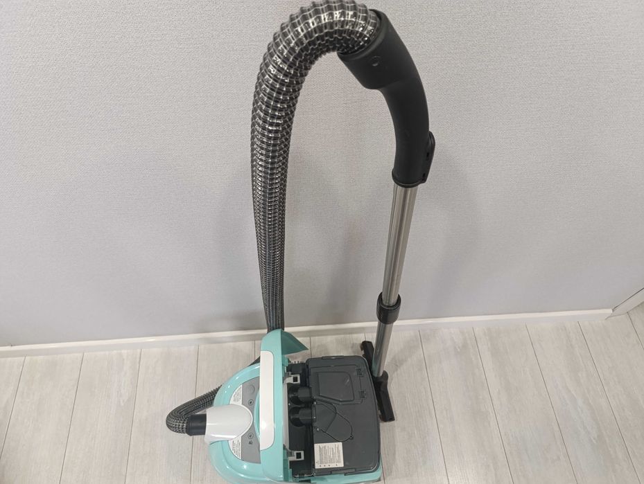 Продам Пылесос Bosch