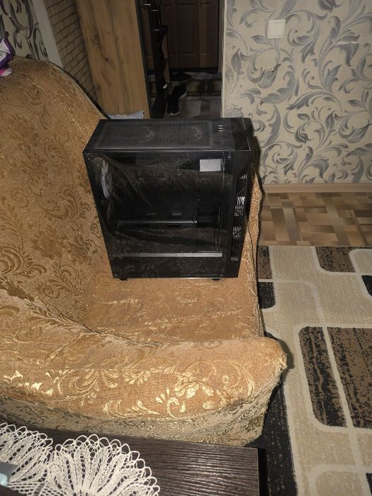 Бокс пустой в отличном состоянии