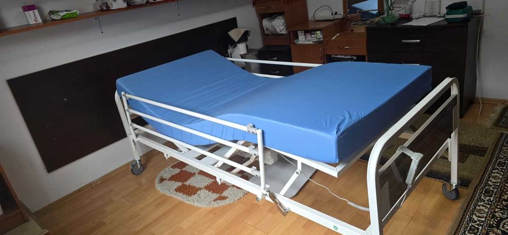 Pat spital, 2 motoare, 3 sectiuni plus Saltea TM-D 4069