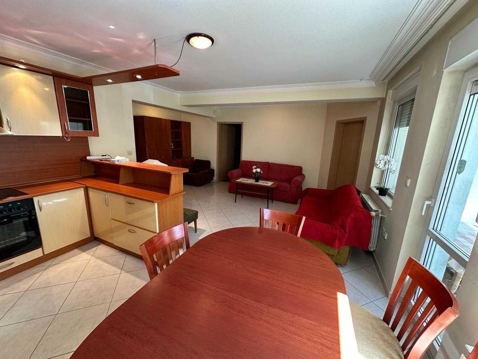 Дава се под наем Тристаен апартамент в София, Лозенец - 97 кв.м за 800 € - Снимка #1