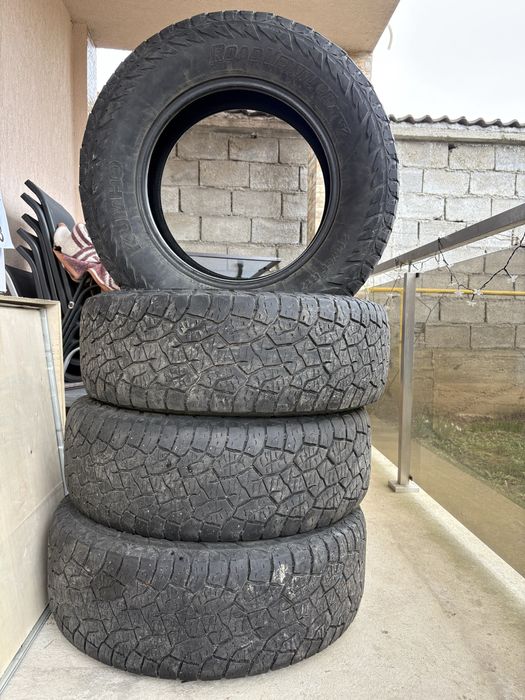 Set 4 Anvelope Kumho RoadVenture AT52 265/65 R17 M+S