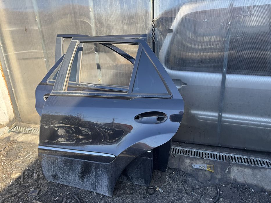Задна лява врата за Mercedes ML W164 цвят 197