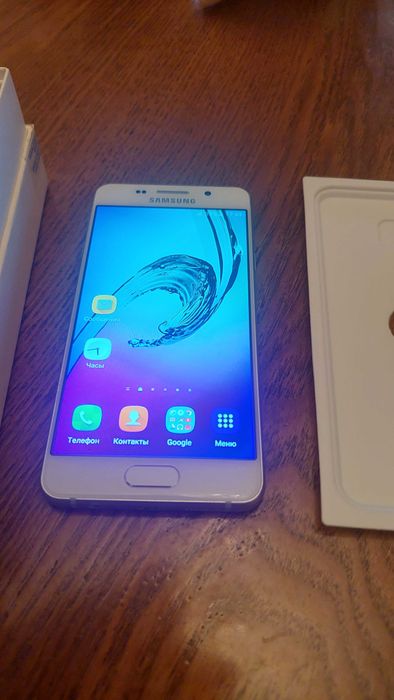 Продаётся SAMSUNG A3