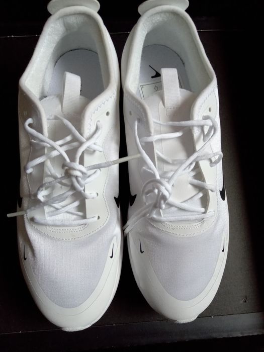 Маратонки Nike нови,40