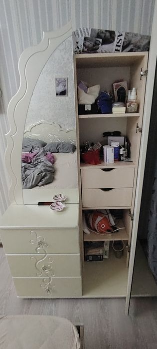 Продам спальный гарнитур