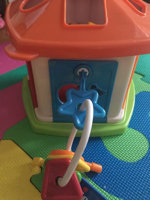 Casuta zoo cu cuburi si chei Chicco