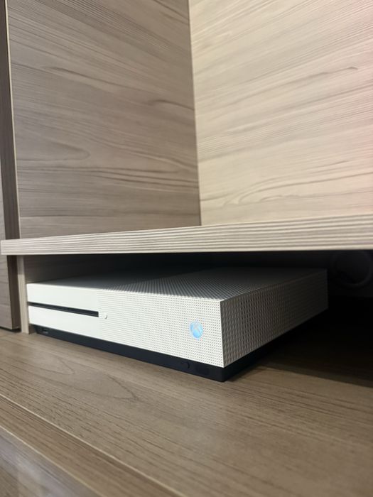 Xbox 1s 1tb cu jocuri