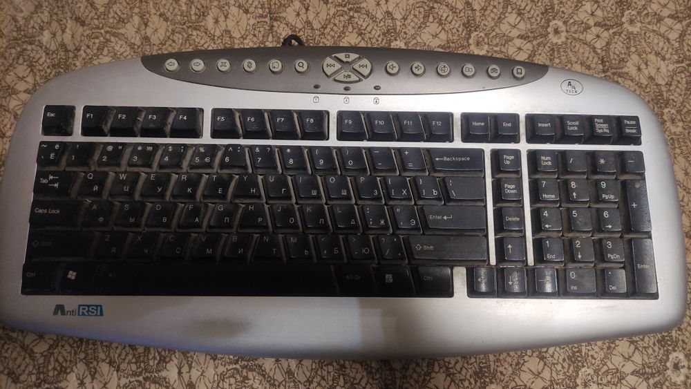 Комплект Клавиатура + мышка -  Разъем PS/2 (mini-DIN 6-pin) и проводна