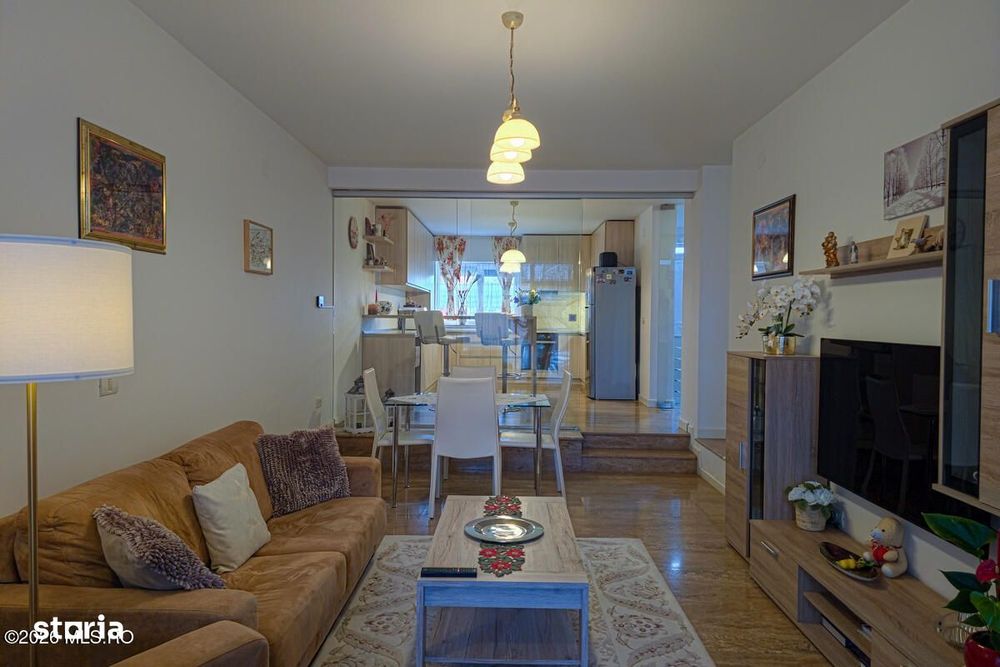 Dumbravita - Str Soarelui - Casa P+1, 3 Camere, Parcare Acoperita