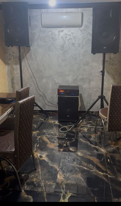 Boxe pentru evenimente de închiriat