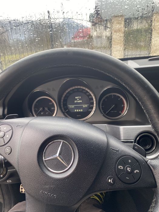 Mercedes GLK 320 4Matic din 2008 inclus cârlig de remorcare