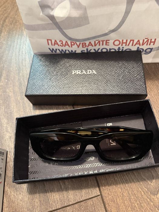 Слънчеви очила Prada