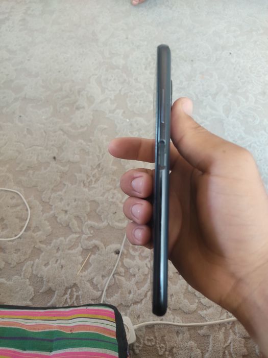 Poco x3 pro ideal holatda sotiladi narxini kelshamz.