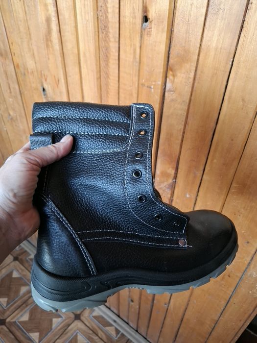Продаются ботинки новые