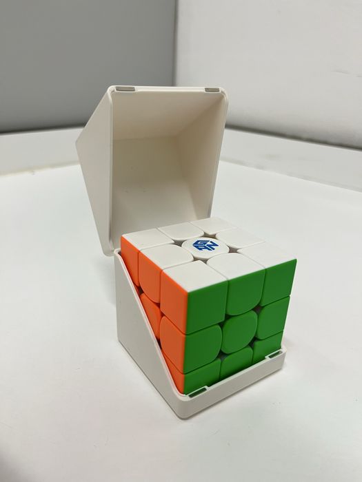 Кубик Рубика GAN 13