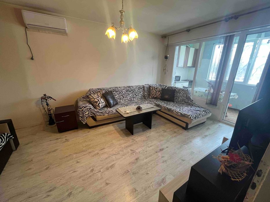 Продава се Двустаен апартамент в Търговище, Запад 2 - 66 кв.м за 1288 €/кв.м - Снимка #1