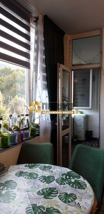 Продава се Двустаен апартамент в Шумен, Център - 74 кв.м за 1960 €/кв.м - Снимка #3