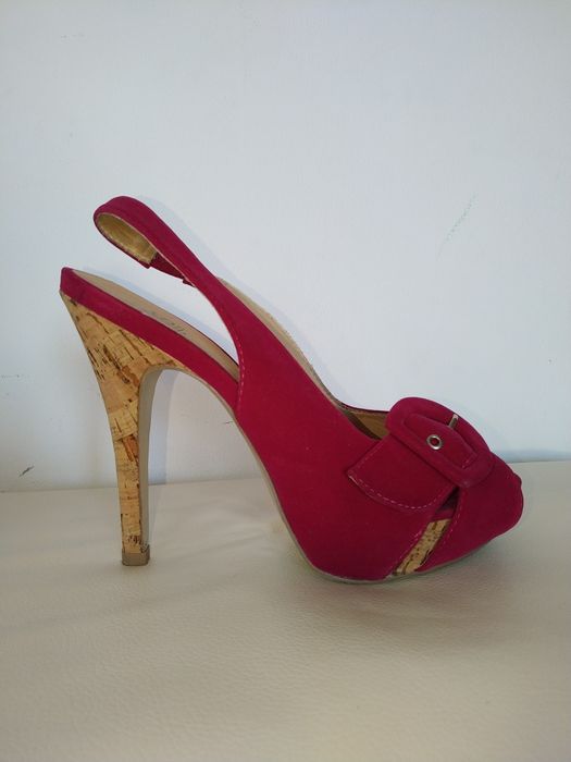 Босоножки, 38 размер